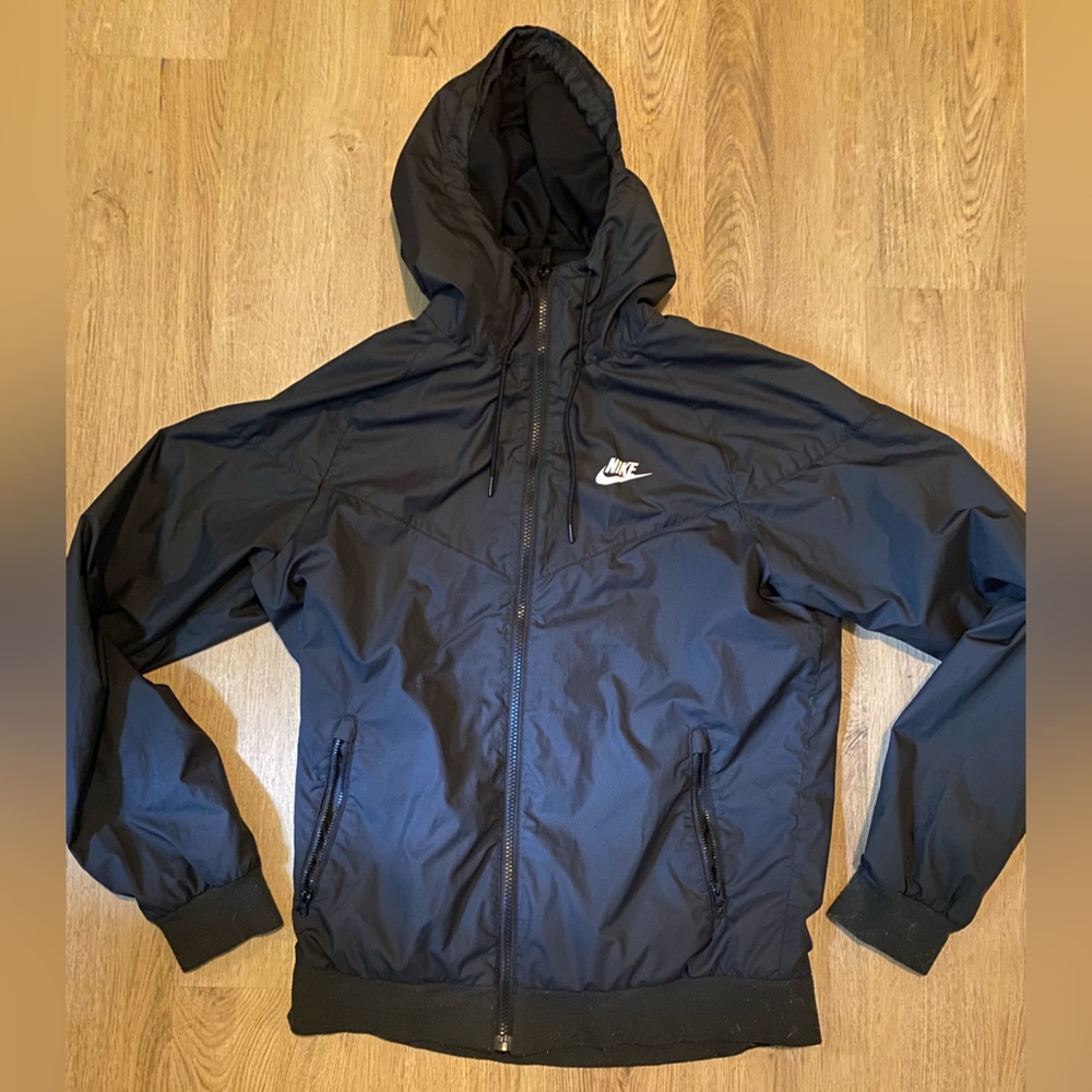 Men Nike Sportswear Windrunner lightweight windbreaker hooded track jacket S